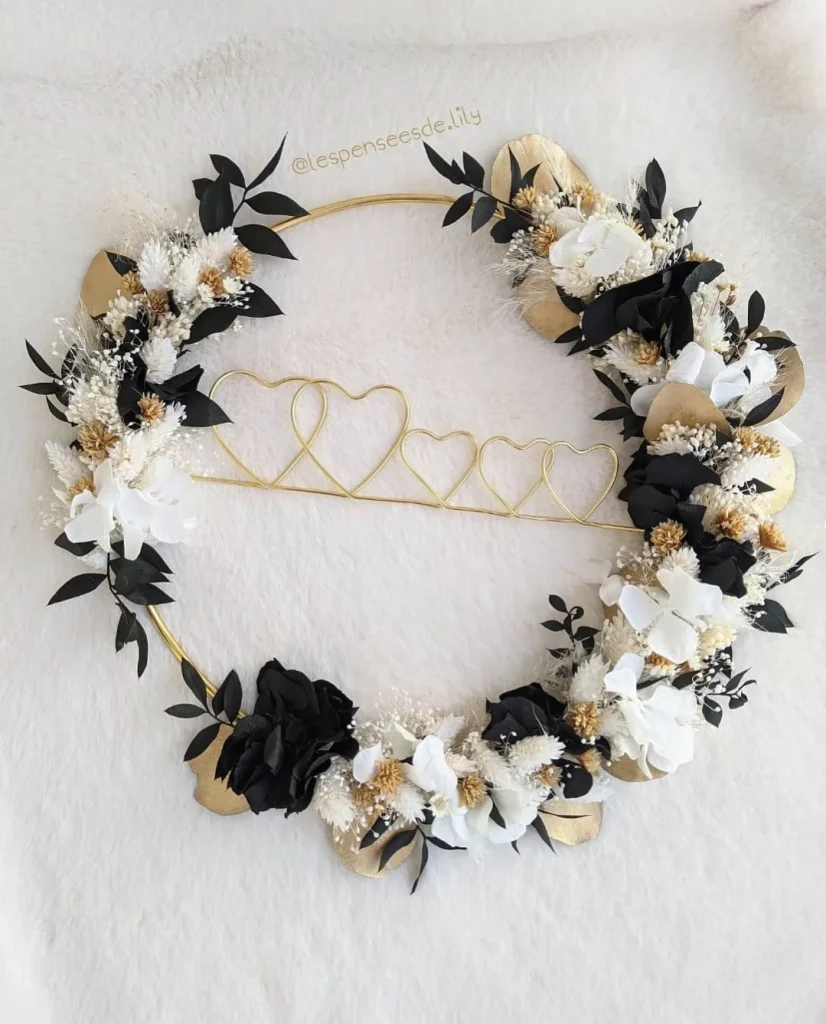 Couronne murale en fleurs séchées cœur S