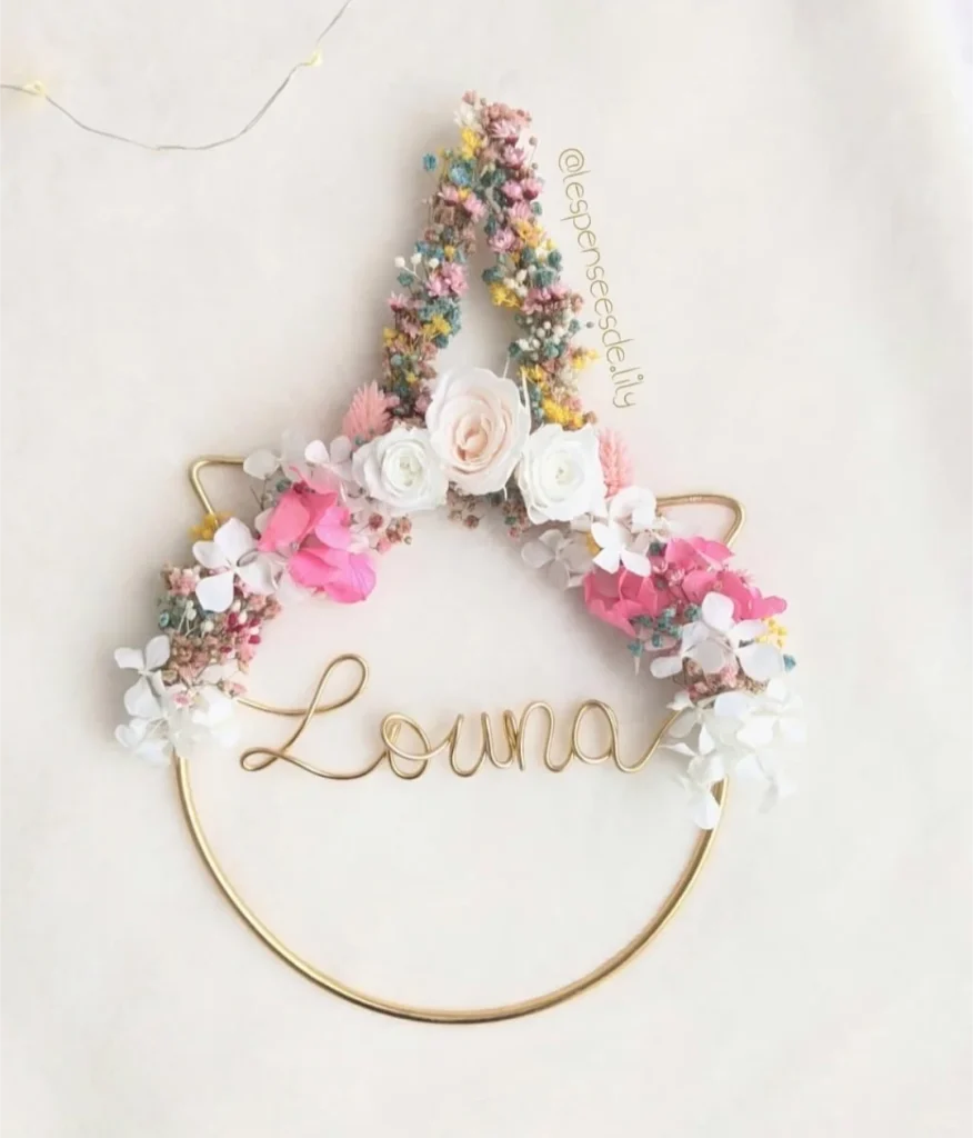 Couronne murale en fleurs séchées Licorne
