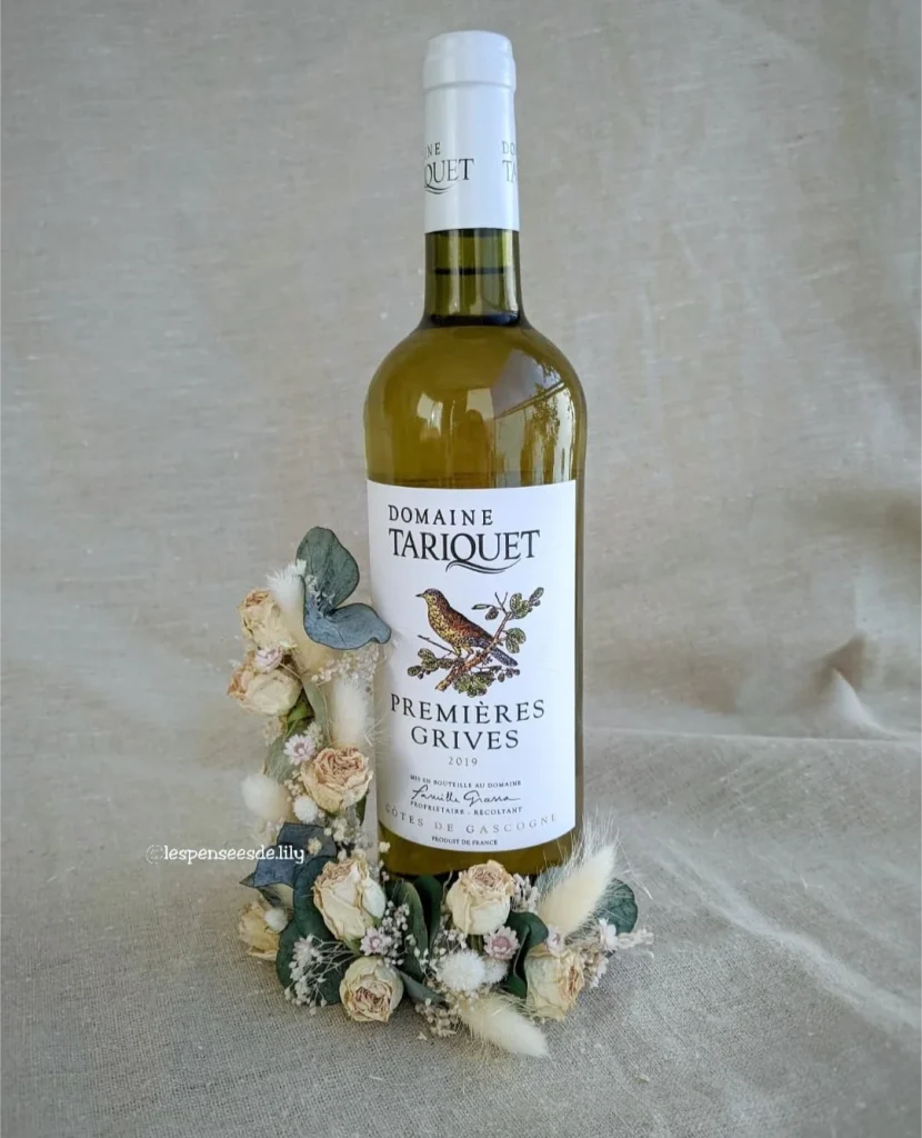 Création en fleurs séchées en fleurs séchées bouteille vin