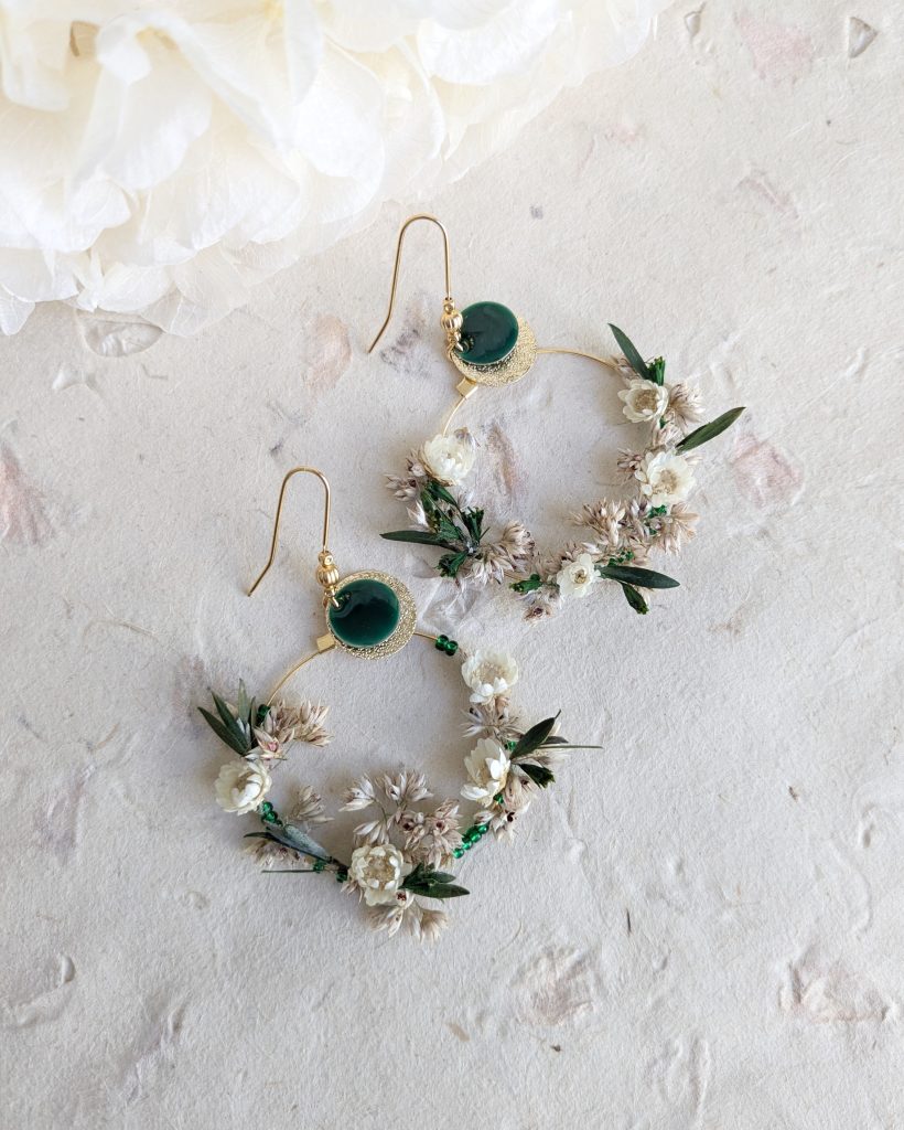 Boucles d’oreilles doré illes foret enchantee presentation