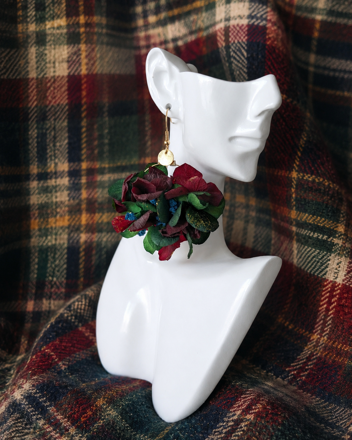 Boucles d'oreilles hortensia bordeaux et vert sapin, Tartan
