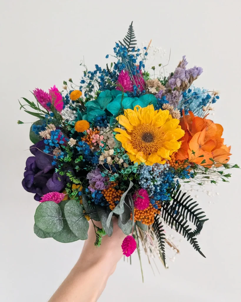 Bouquet en fleurs séchées Hippie Style, portée