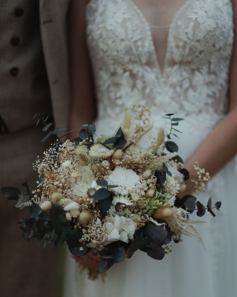Bouquet de mariée en fleurs séchées Romantique