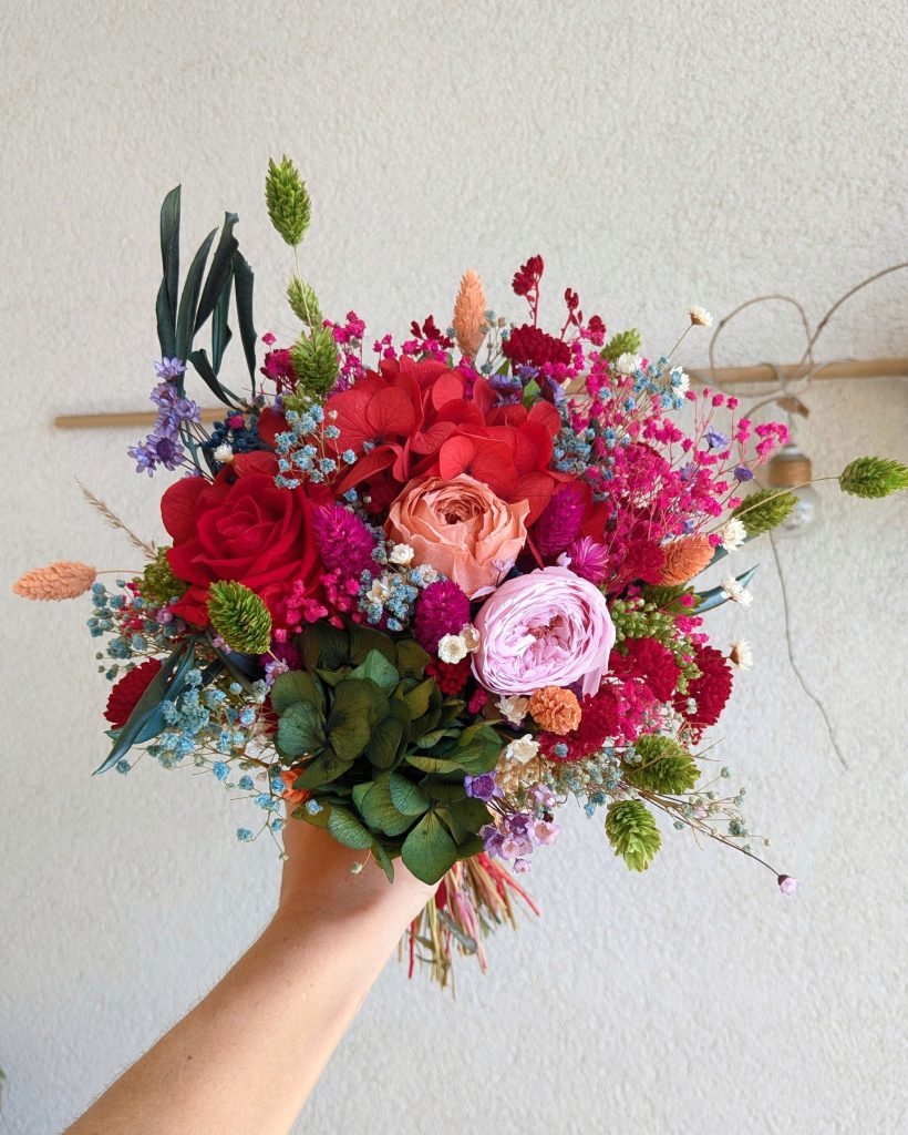Bouquet fleurs séchées Jardin Tenu, tenue en main