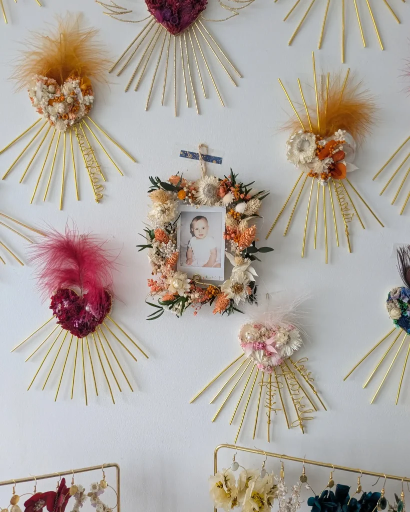 Petit cadre en fleurs séchées Énergie douce, accroché au mur
