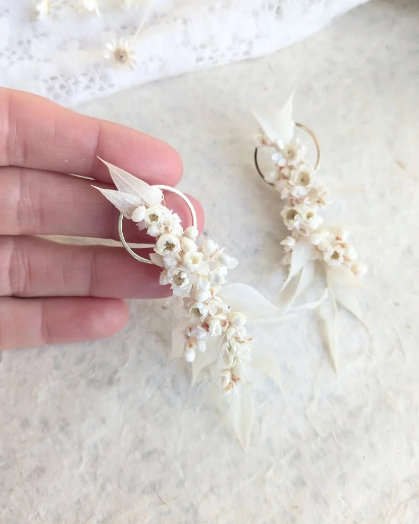 Boucles d’oreilles en fleurs séchées Romy, vue d’ensemble