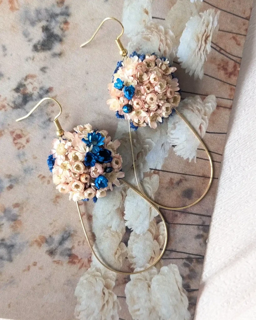 Boucles d’oreilles en fleurs séchées Floraison Fleuri, vue d’ensemble