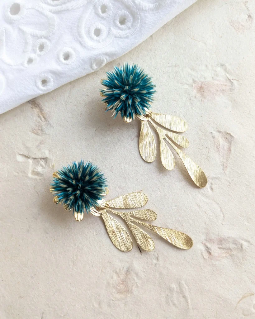 Boucles d’oreilles en fleurs séchées Saphir, vue d’ensemble