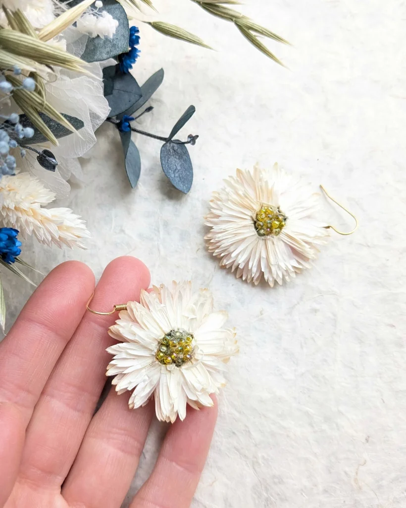 Boucles d’oreilles en fleurs séchées Nova, vue d’ensemble