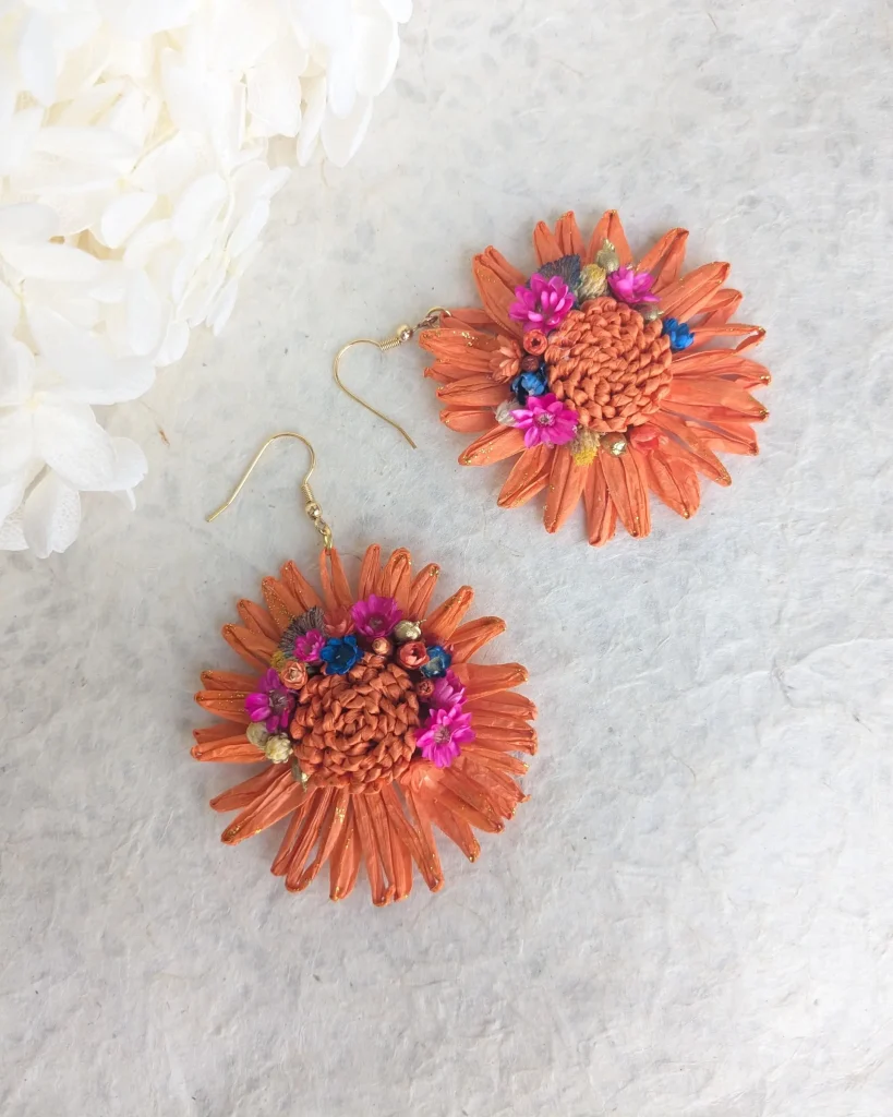 Boucles d’oreilles en fleurs séchées Suzette, vue d’ensemble