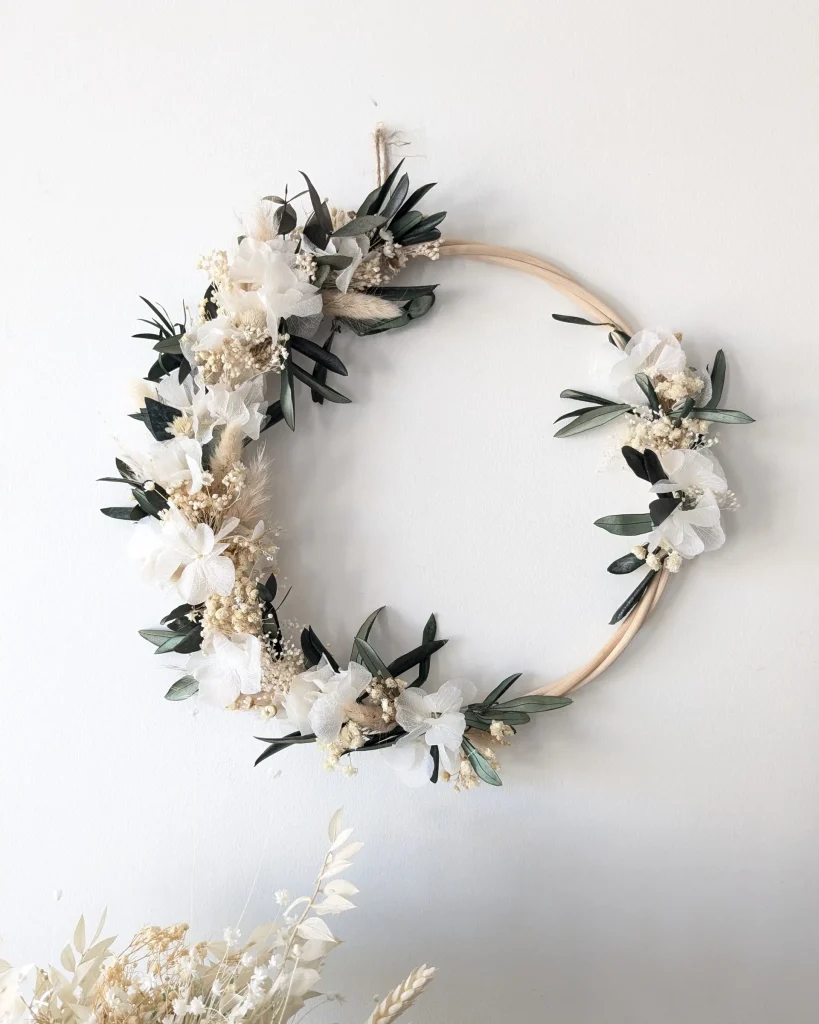Couronne murale en fleurs séchées Olivia Mur